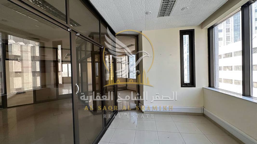 27 مكتب-للا-يجار-3-غرف-المجاز-1-الشارقة-صورة-العقار-re-001-30. jpg
