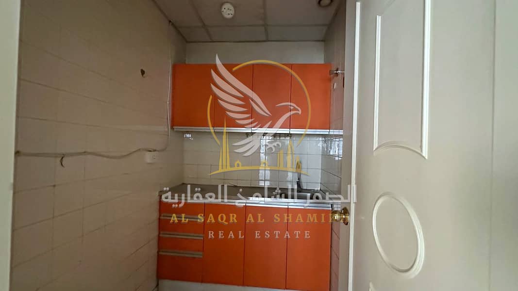 36 مكتب-للا-يجار-3-غرف-المجاز-1-الشارقة-صورة-العقار-re-001-07. jpg