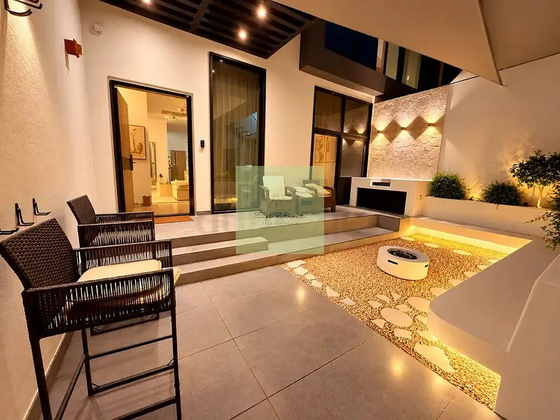 Upgraded 4BR + Maid’s | Private Gym & Lift | 12 Cheques