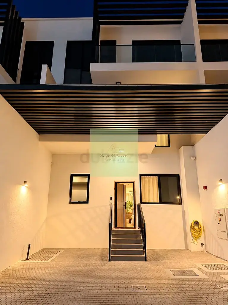 Upgraded 4BR + Maid’s | Private Gym & Lift | 12 Cheques