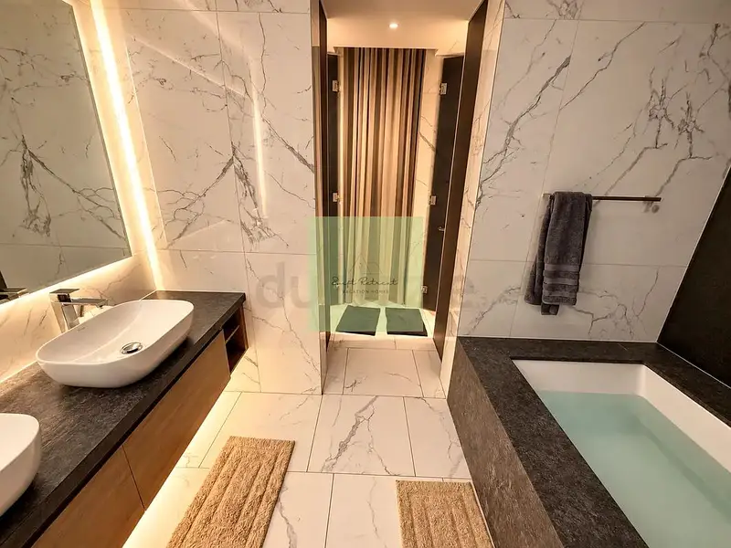 Upgraded 4BR + Maid’s | Private Gym & Lift | 12 Cheques