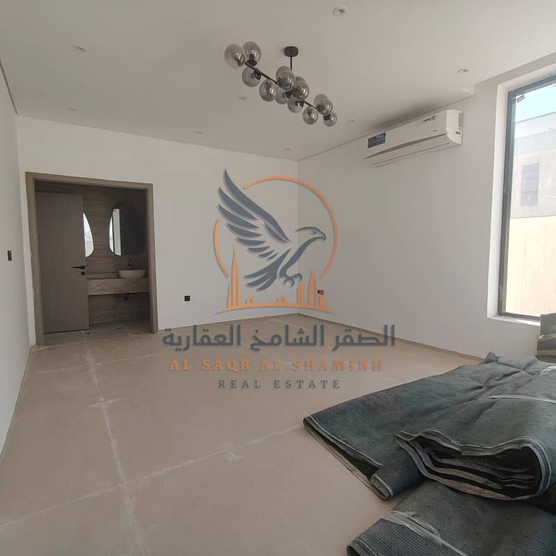 5 WhatsApp Image 2026-10-22 at 15.00. 25 (1). jpeg