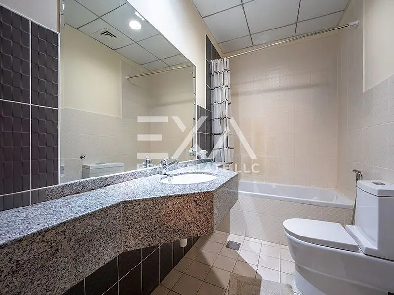 High Foor I Well Maintained I Ready to Move in
