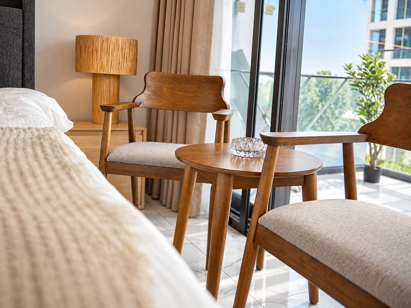 4 #22_- Armchairs and side table by the window (close-up). png