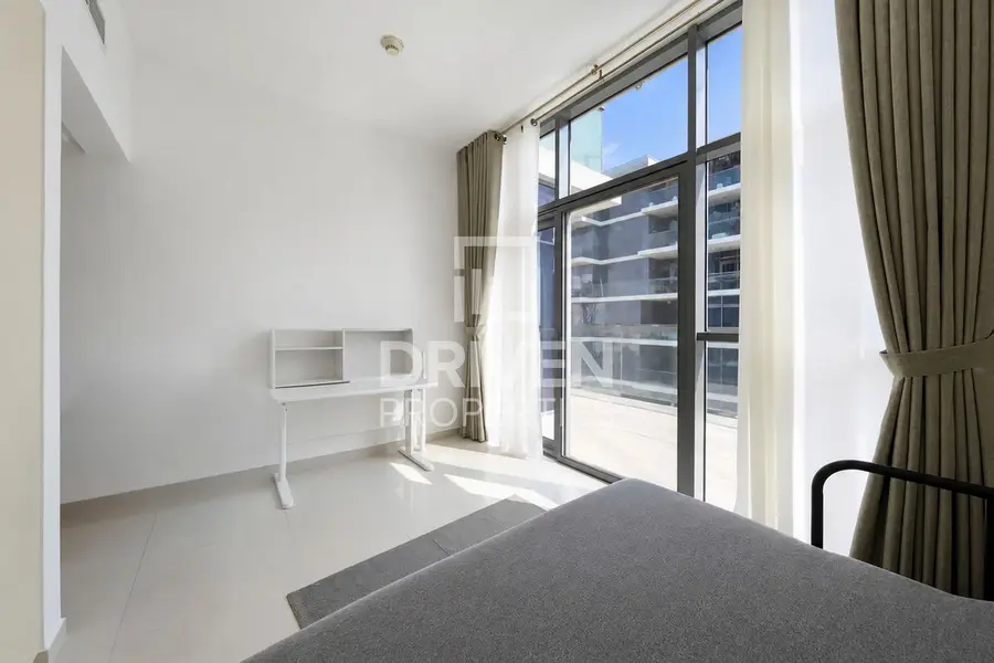 Fully Furnished | Upgraded | Golf and Pool