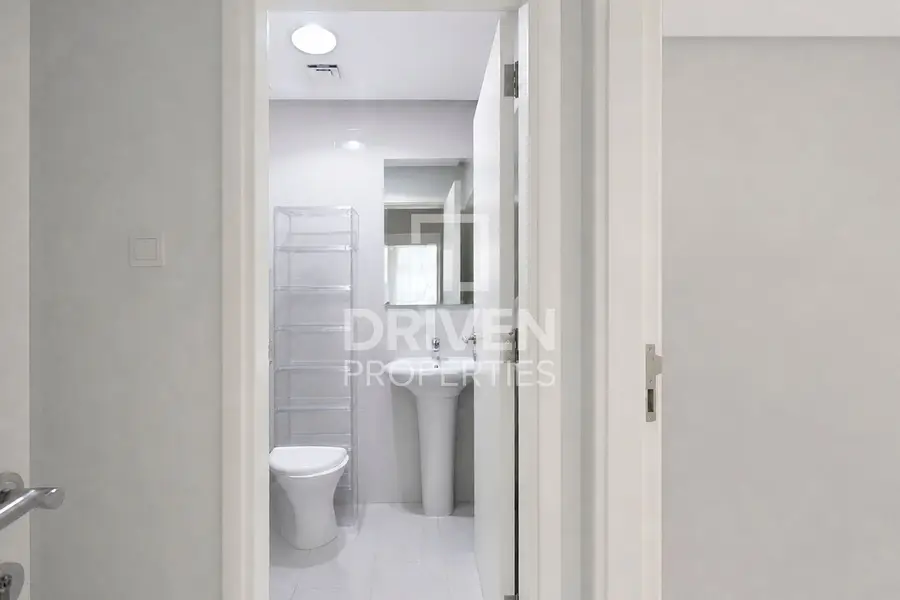 Fully Furnished | Upgraded | Golf and Pool