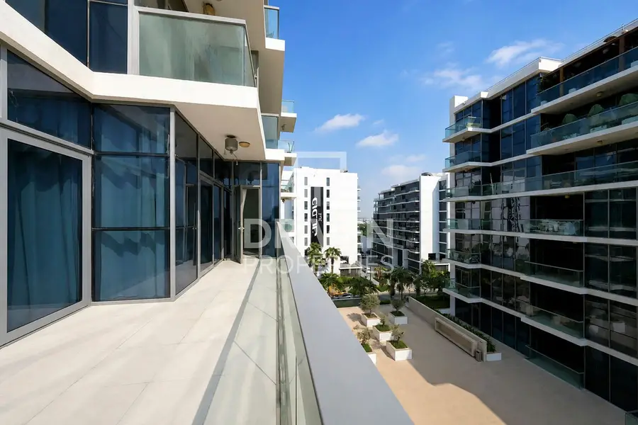 Fully Furnished | Upgraded | Golf and Pool