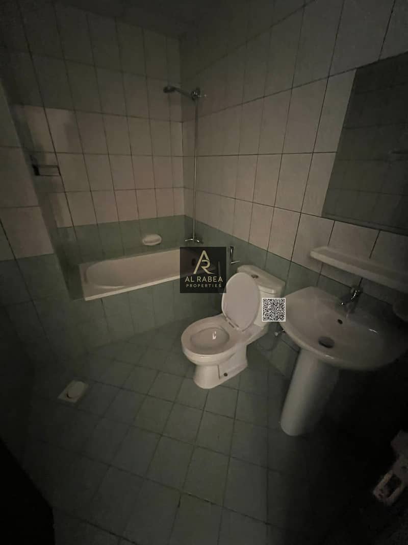 9 35acaf2d-39c6-4d4b-bd63-e7770c49c090. jpg