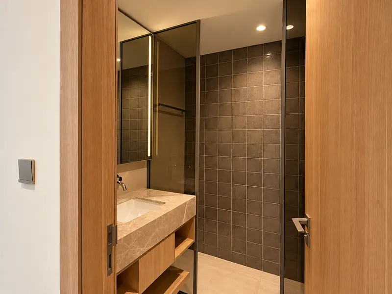 Midtown 2BR Apartment | City & Courtyard Views | Modern Open-Plan Layout