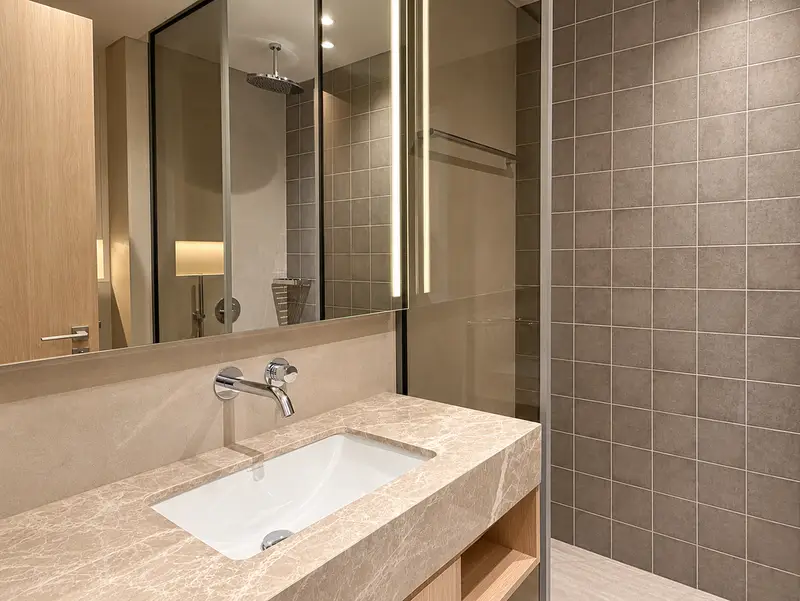 Midtown 2BR Apartment | City & Courtyard Views | Modern Open-Plan Layout