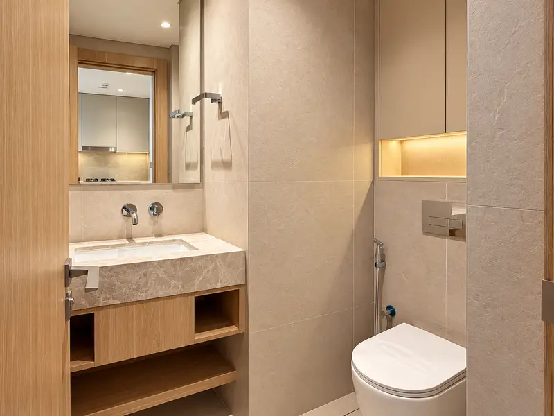 Midtown 2BR Apartment | City & Courtyard Views | Modern Open-Plan Layout