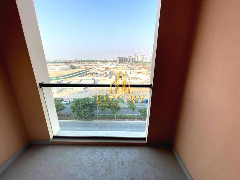 8 Modern 1 BHK | Balcony | 2 Bathrooms | Prime Location