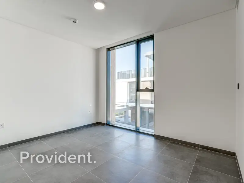 Upgraded | Vastu | Vacant on Transfer