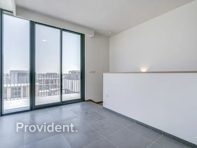 Upgraded | Vastu | Vacant on Transfer