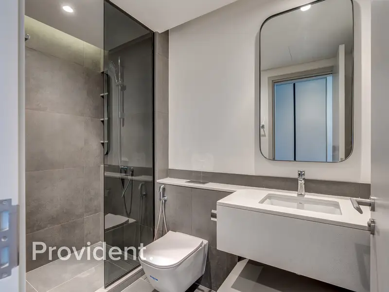 Upgraded | Vastu | Vacant on Transfer