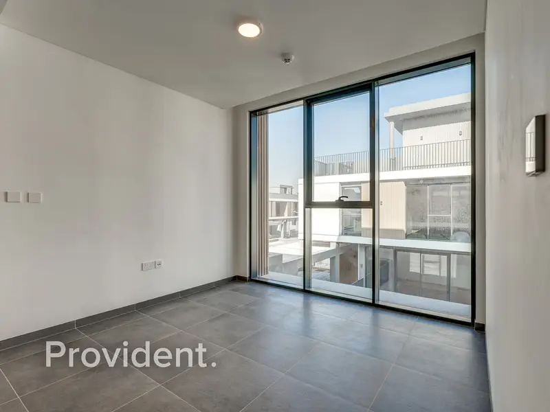 Upgraded | Vastu | Vacant on Transfer