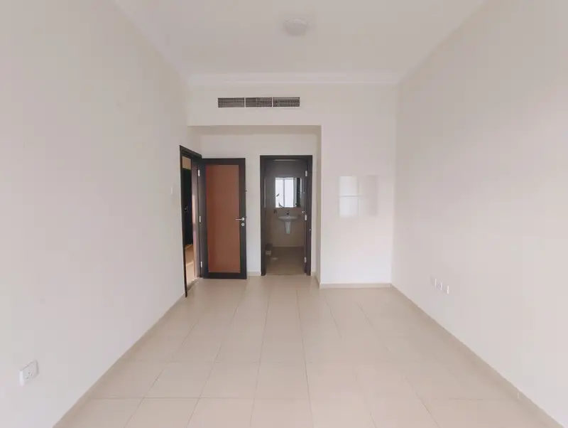 AWAY FROM FLIGHT PATH - 4BR+ MAIDS ROOM - READY TO MOVE