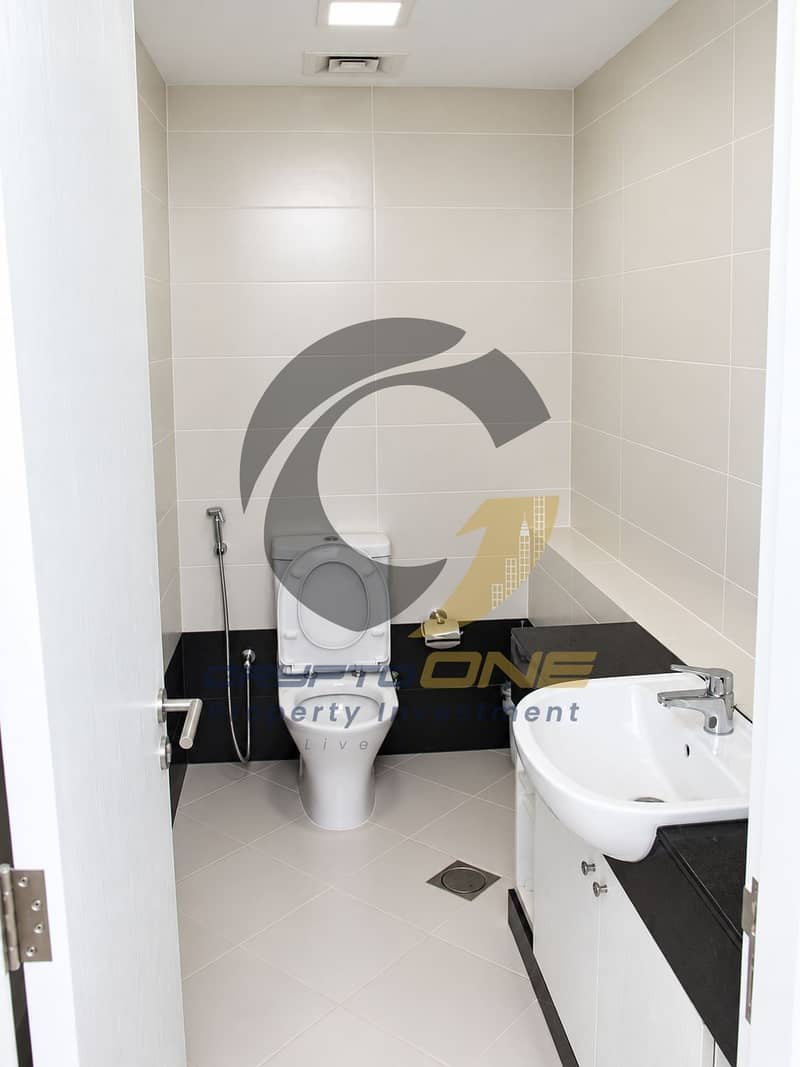14 05_Bathroom. png