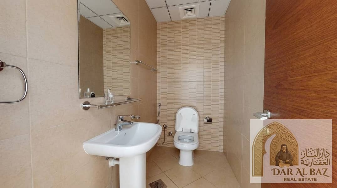11 Enhancing_real_estate_listing_ph…_20261019205713. jpg