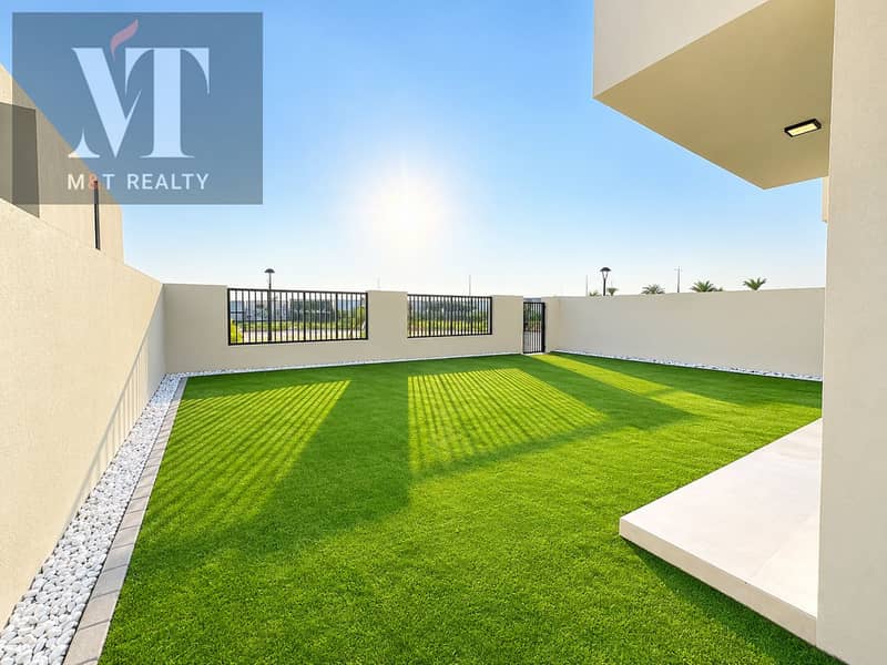 Single Row|Huge Corner Plot|Landscaped
