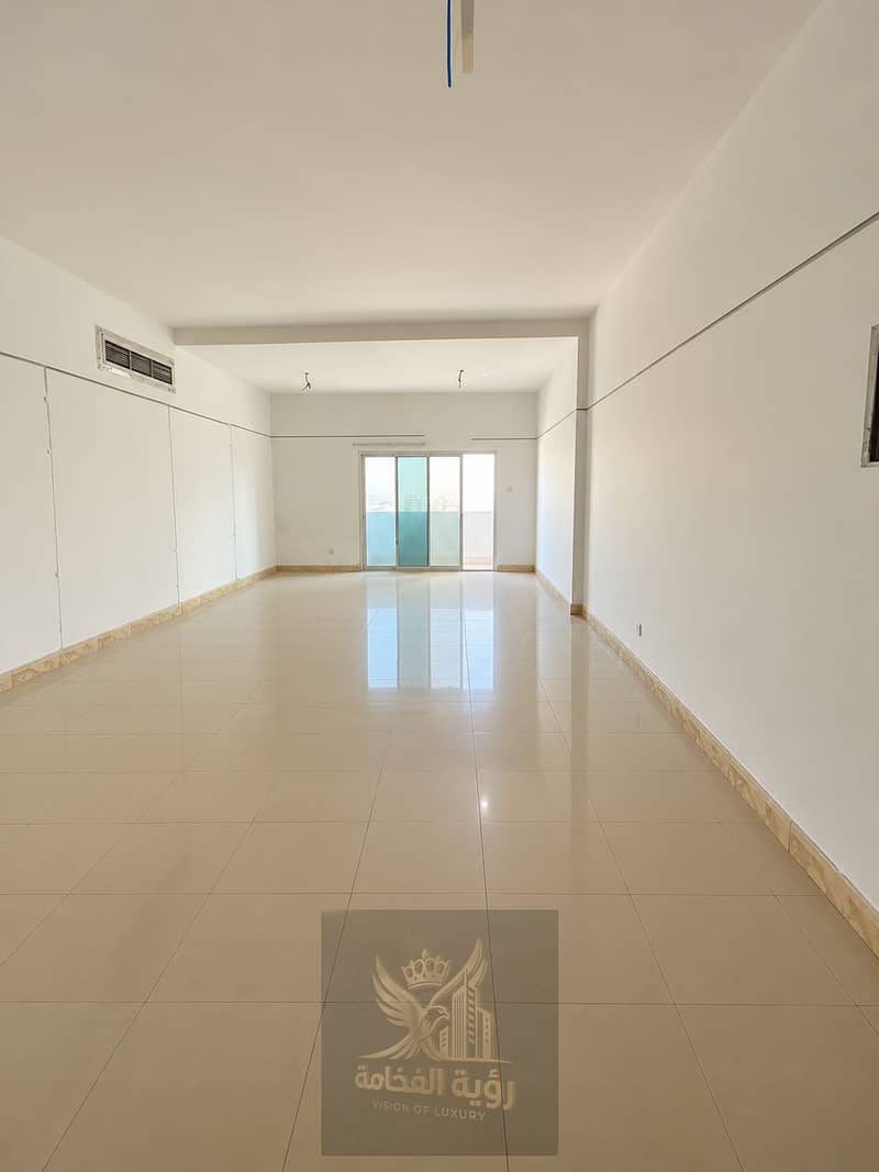 2 Empty Modern Apartment with Glass Balcony Doors. png