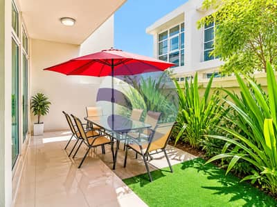 فیلا 3 غرف نوم للايجار في (أكويا من داماك) داماك هيلز 2، دبي - Vivid Red Umbrella Patio Garden. png فیلا 3 غرف نوم للايجار في (أكويا من داماك) داماك هيلز 2، دبي - Vivid Red Umbrella Patio Garden. png