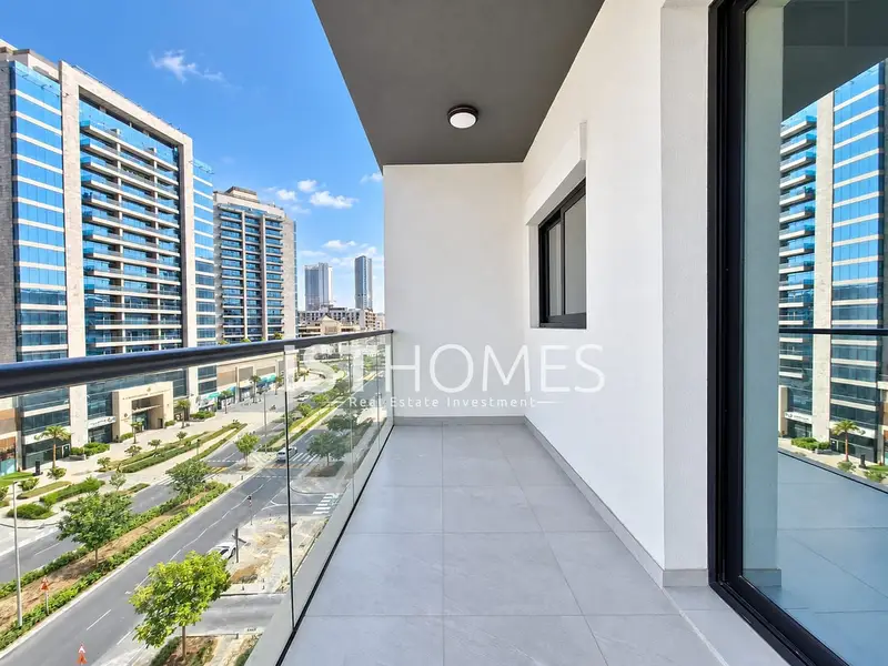 Prime Location | Maid’s Room I Lundry Room I 1 Month Free | Closed Kitchen | Spacious | Pool & Gym
