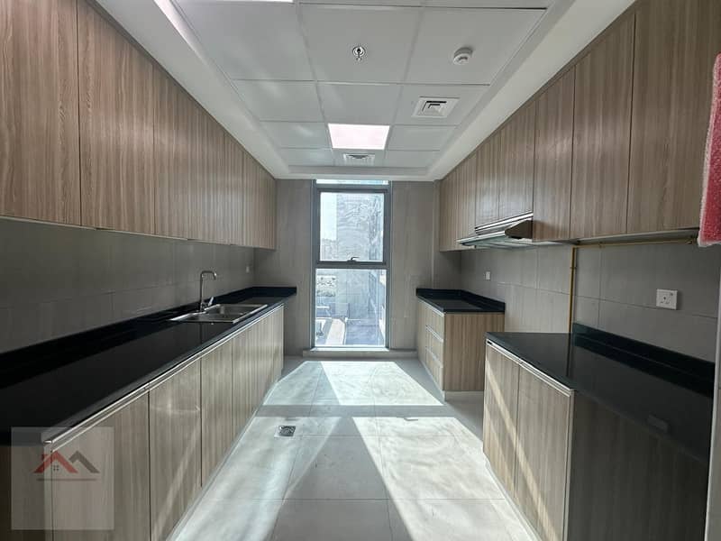 Spacious 3BHK +Maid Room |Brand New | Near Metro