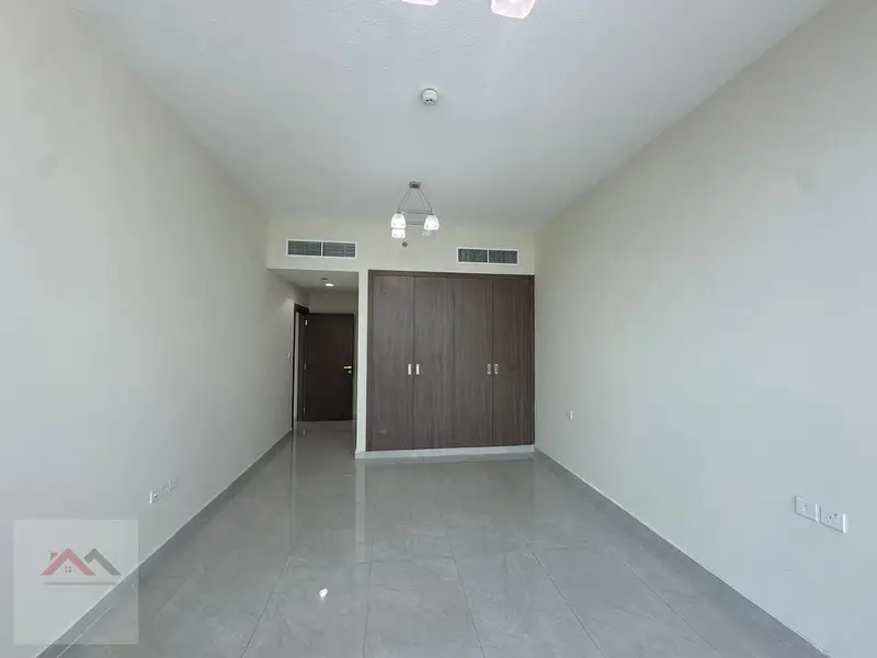 Spacious 3BHK +Maid Room |Brand New | Near Metro