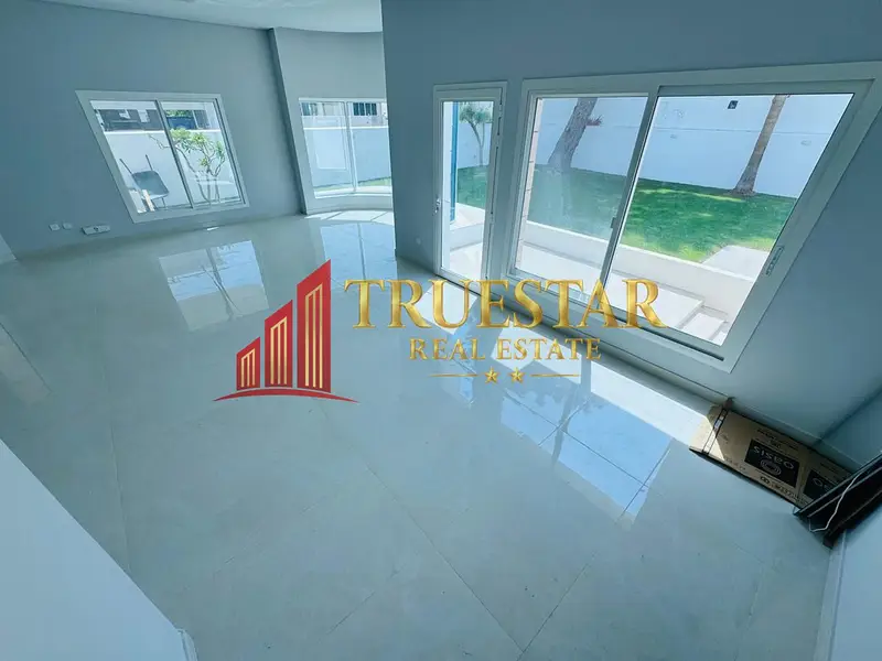 CLOSE TO KITE BEACH FULLY RENOVATED 5BR+MAIDS PRIVATE GARDEN