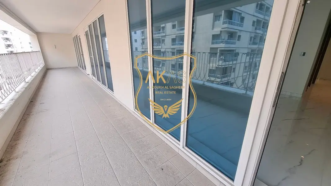 LUXURY APARTMENT, VERY HUGE SIZE 2BHK+IDEAL LOCATION,FULL FACILITY ONLY AND ONLY FAMILY