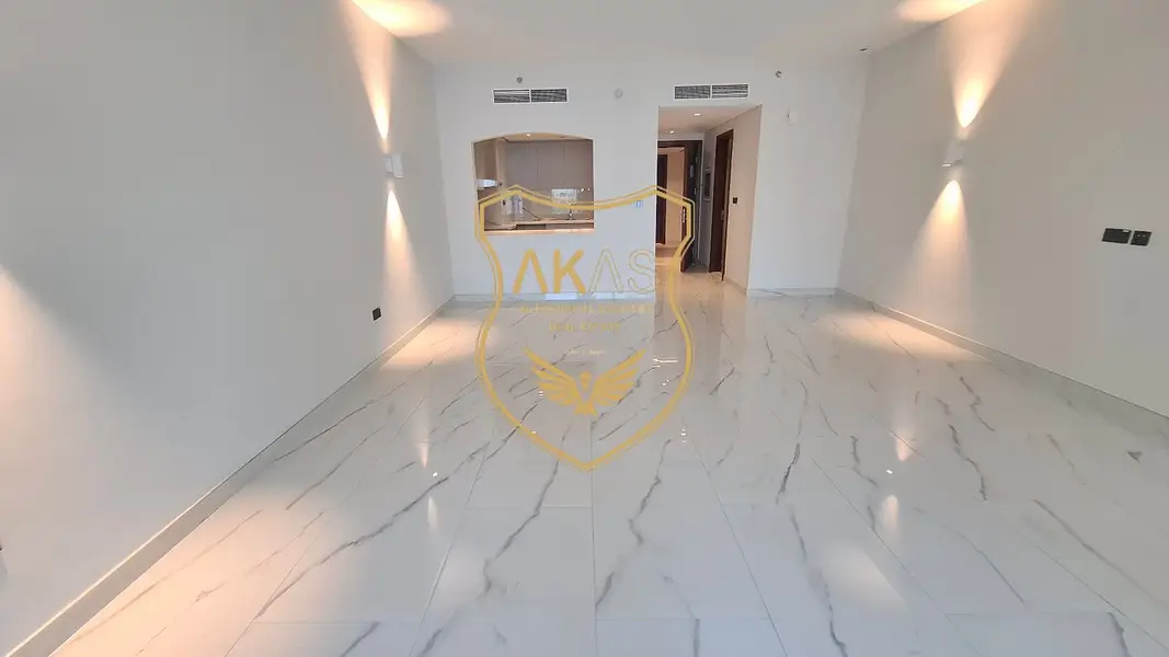 LUXURY APARTMENT, VERY HUGE SIZE 2BHK+IDEAL LOCATION,FULL FACILITY ONLY AND ONLY FAMILY