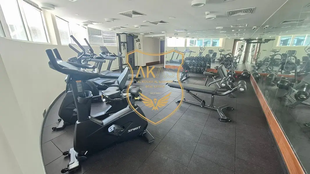 LUXURY APARTMENT, VERY HUGE SIZE 2BHK+IDEAL LOCATION,FULL FACILITY ONLY AND ONLY FAMILY