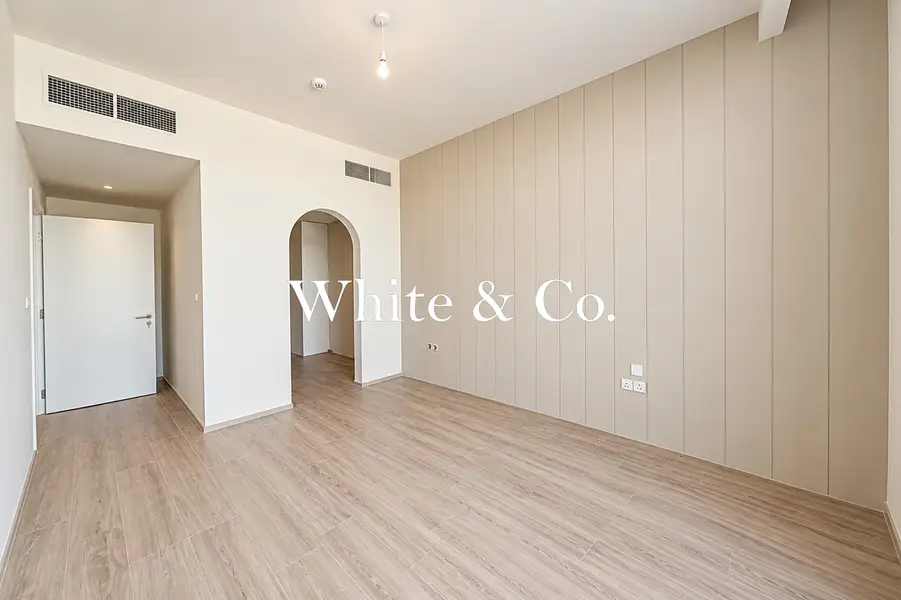 Prime Location | Single Row | Few Options