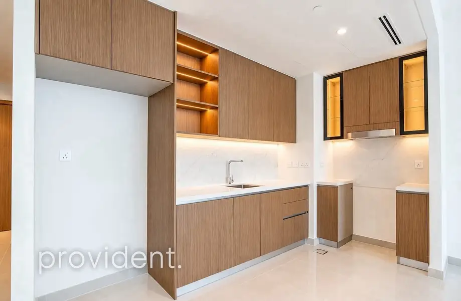 High Floor | Beach & Canal View | Unfurnished