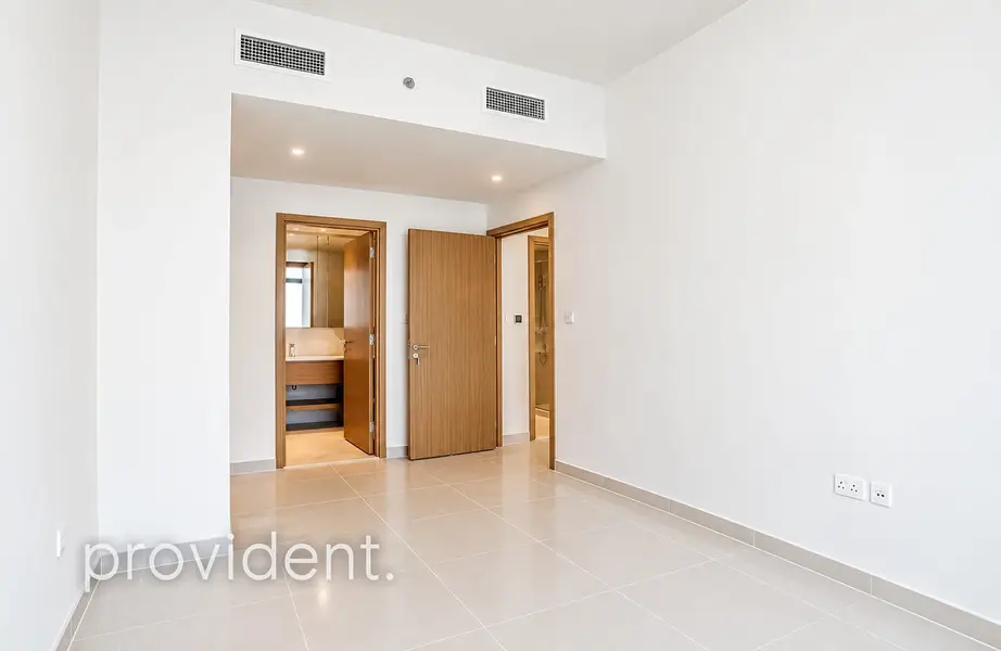 High Floor | Beach & Canal View | Unfurnished