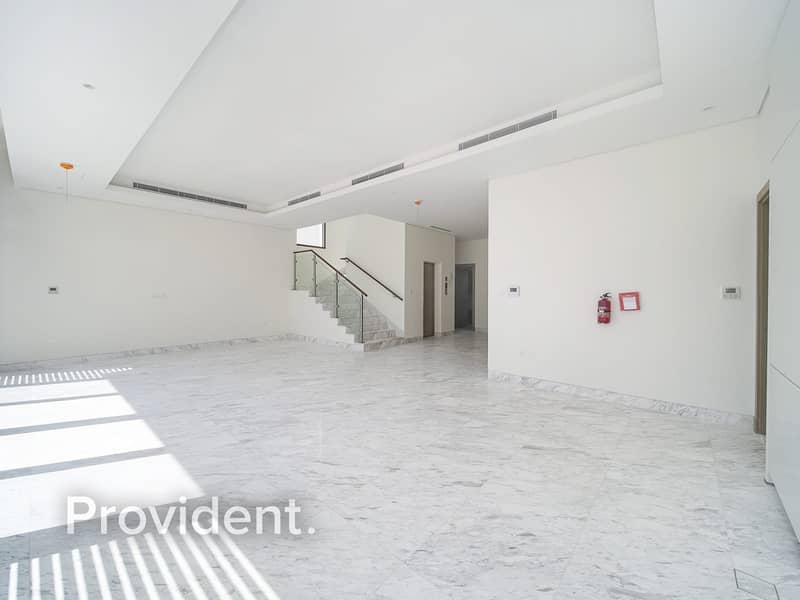 Close to Lagoon | Landscaped | Community Expert