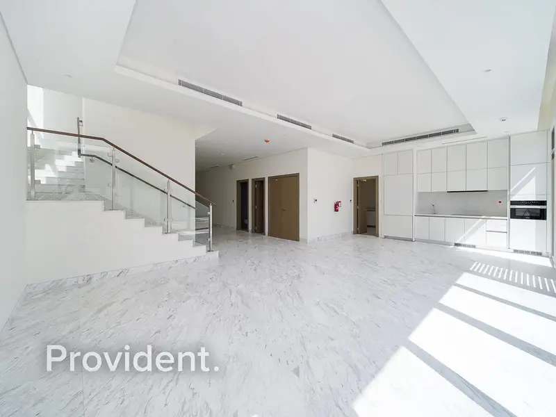 Close to Lagoon | Landscaped | Community Expert