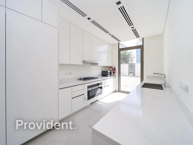 Close to Lagoon | Landscaped | Community Expert
