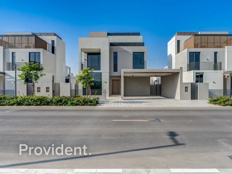 Brand New | Luxury Living | Single Row