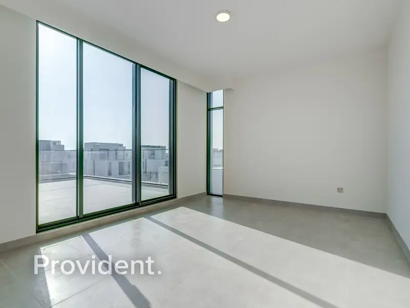 Brand New | Luxury Living | Single Row