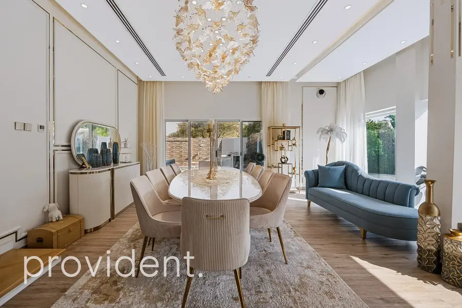 Exclusive | Luxury corner Villa | Furnished +Pool