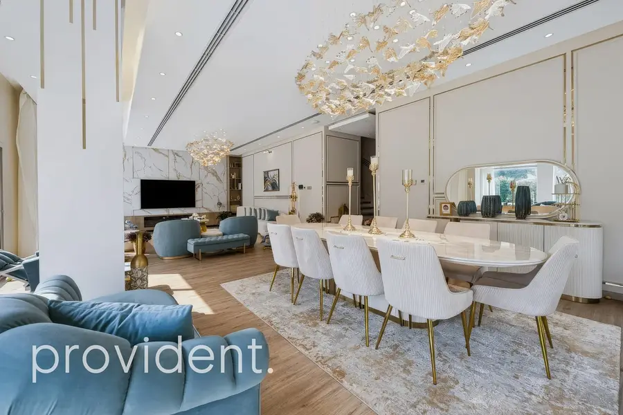 Exclusive | Luxury corner Villa | Furnished +Pool