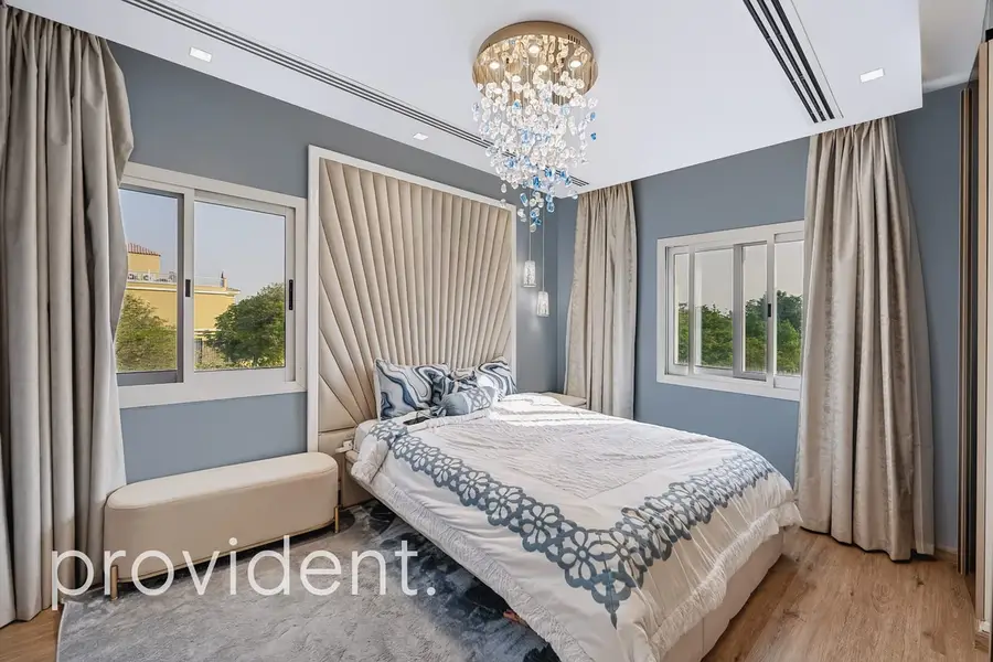 Exclusive | Luxury corner Villa | Furnished +Pool