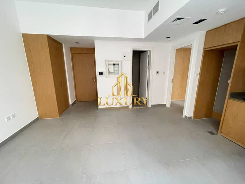 7 Spacious 1BHK with 2 Washrooms for Rent in Mamsha, Sharjah | 850 Sq. Ft. | AED 43,990/Year