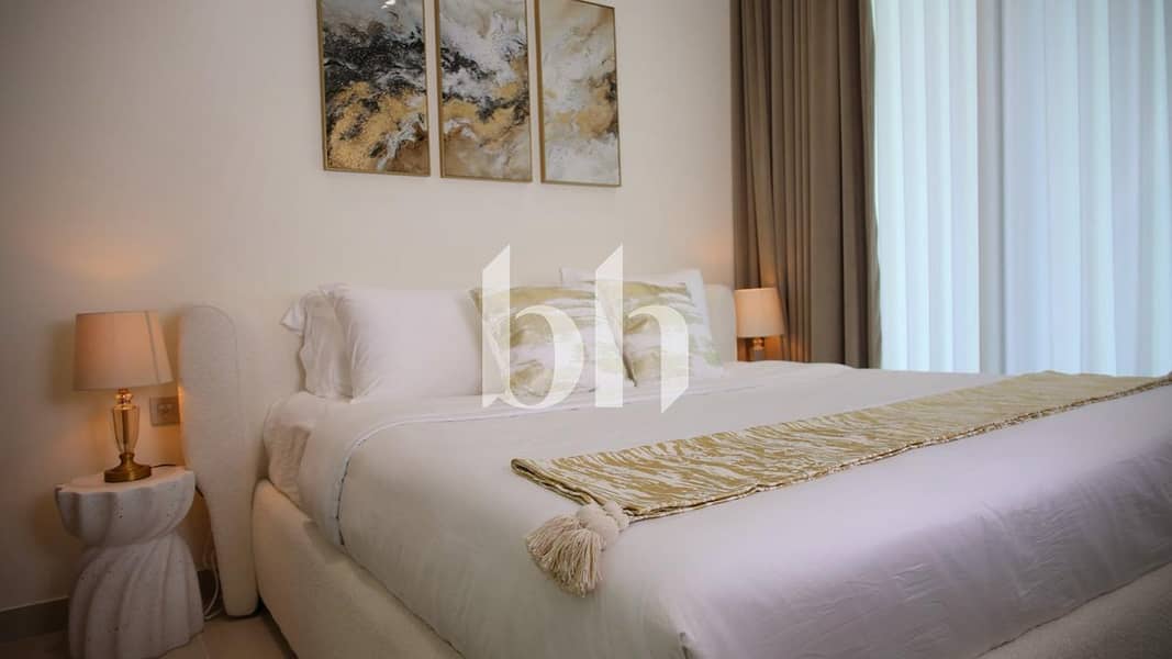 3 images image img