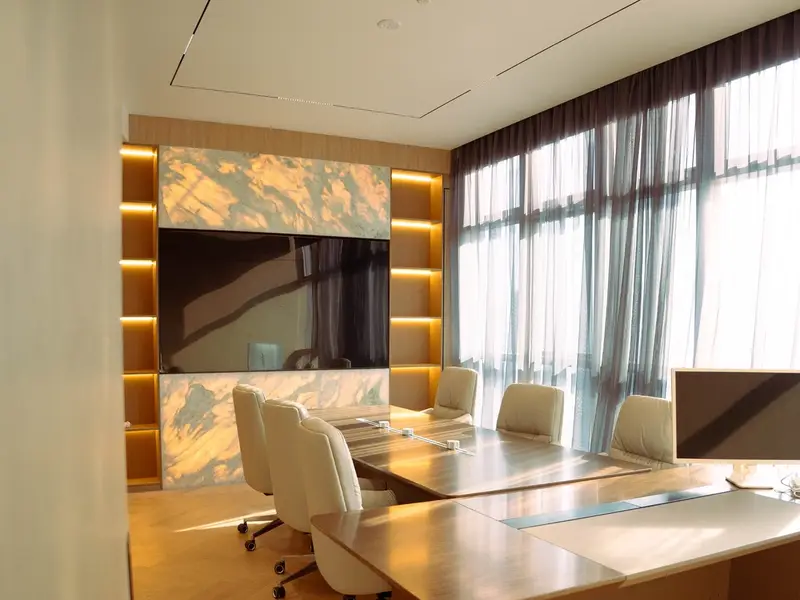 Fully Fitted | Canal Views | 6 Parking Spots