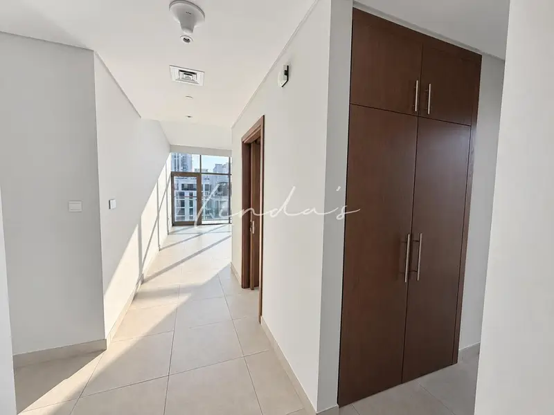 Vacant | Spacious - Bright | 13 Months Contract