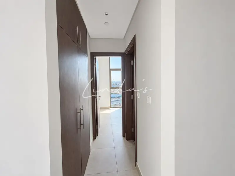 Vacant | Spacious - Bright | 13 Months Contract