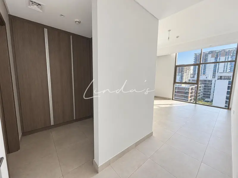 Vacant | Spacious - Bright | 13 Months Contract